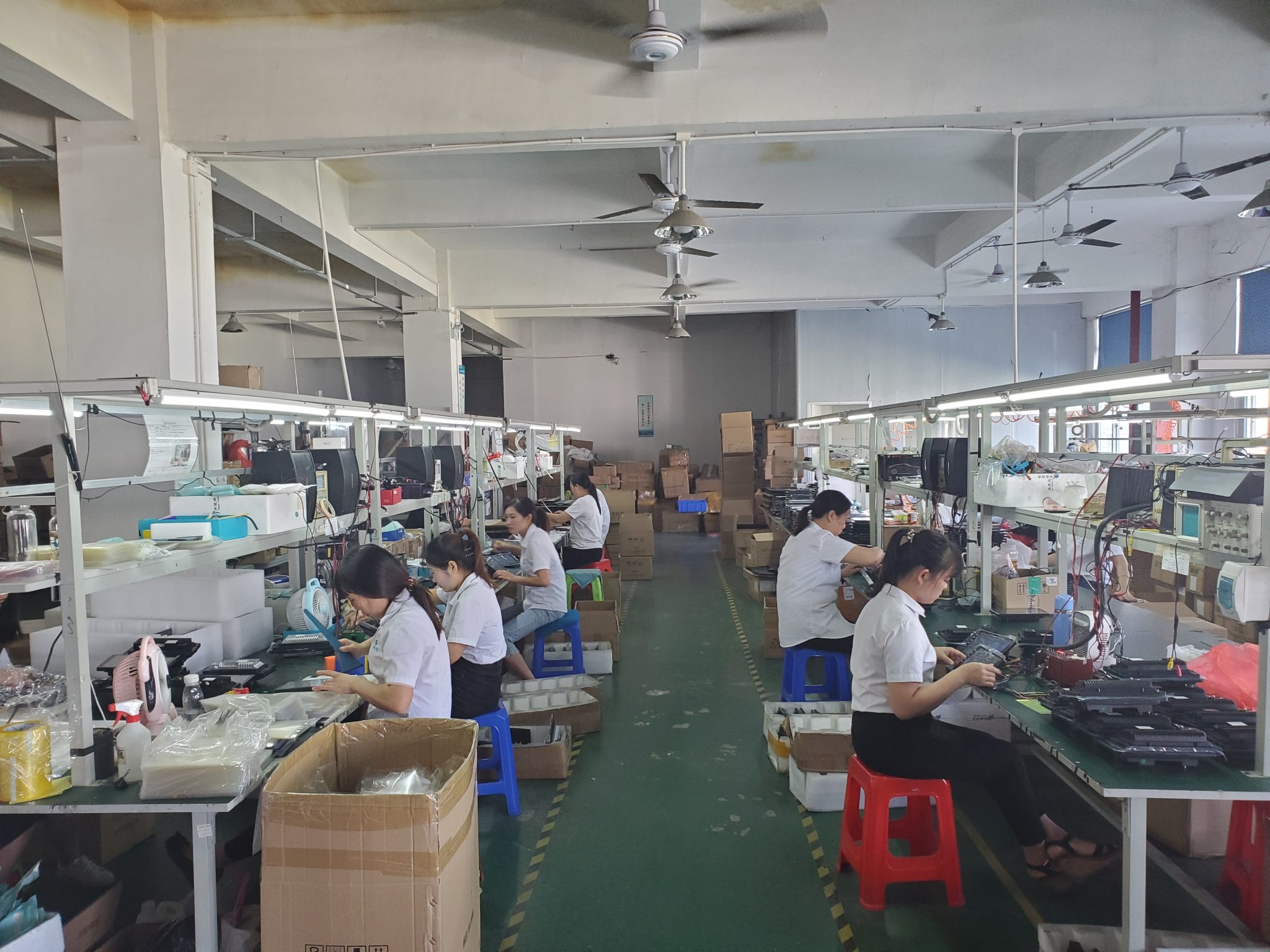 Sky Universe automotive electronics product supply and packaging area